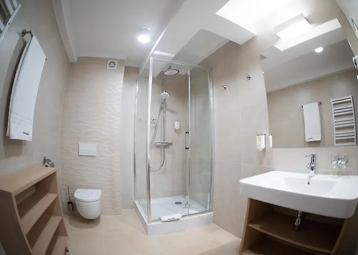 Grand - Adults Only *