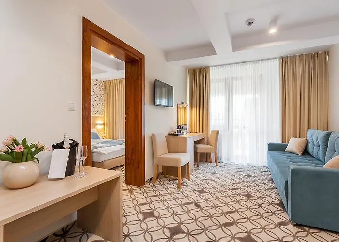 Grand - Adults Only *